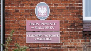 Malbork. W czwartek radni będą debatować nad wotum zaufania dla Zarządu Powiatu. Oglądaj na żywo.