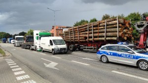 Malbork. Zderzenie czterech pojazdów na Alei Rodła. Zobacz nagranie wideo z naszych kamer.