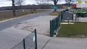 DK22. Zderzenie osobówki i pojazdu ciężarowego.