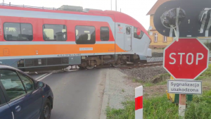 Malbork. Przejazd kolejowy na ul. de Gaulle'a czeka na rogatki i samoczynną sygnalizację ? w końcu wybrano wykonawcę.