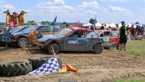 Złomki ścigały się w Mątowach Wielkich ? za nami letnia edycja Wrak Race. Wideo i zdjęcia