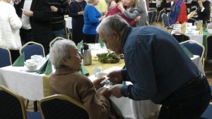 Akcja Kolacja ? wyjątkowy świąteczny wieczór dla seniorów z Gminy Nowy Staw. Wideo i zdjęcia