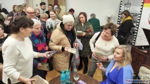 Sylwia Kubik przeniosła czytelników na żuławski Dziki Zachód ? promocja najnowszej książki Pisarki z Powiśla. Wideo i zdjęcia