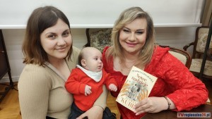 Nowe nadzieje ? powojenne życie na Żuławach w najnowszej powieści Sylwii Kubik. Wideo i zdjęcia