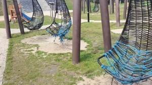 Centralny Plac Zabaw w Malborku pod lupą: ponad 8 milionowa inwestycja z problemami już po otwarciu.