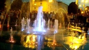 Fontanna na Placu Jagiellończyka bez muzyki i świateł. Co się stało z miejską atrakcją Malborka?