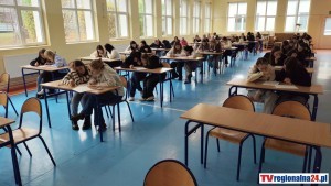 Młodzi adepci fryzjerstwa rywalizowali w CEZ ? etap szkolny Olimpiady Wiedzy i Umiejętności Fryzjerskich za nami. Wideo i zdjęcia