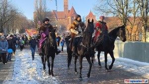 Kolorowy Orszak Trzech Króli ponownie przeszedł ulicami Malborka - zobacz wideo i zdjęcia