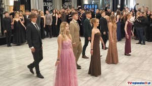 Studniówka maturzystów II LO w Malborku na 34. piętrze Olivia Star. Wideo i zdjęcia + wywiady