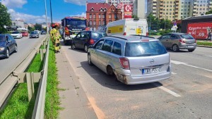 Kolizja z udziałem 3 aut w Malborku! Kamera TvMalbork uchwyciła moment zderzenia na Alei Rodła [WIDEO]