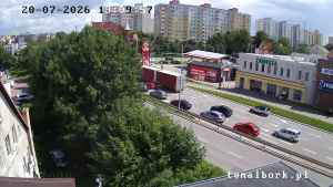 Kolizja z udziałem 3 aut w Malborku! Kamera TvMalbork uchwyciła moment zderzenia na Alei Rodła [WIDEO]