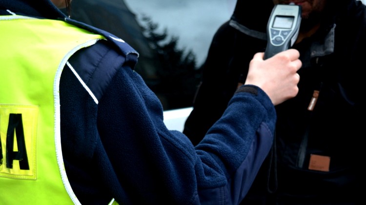 Powiat nowodworski. Pieszo pod prąd trasą S7 wracał z dożynek. Był…