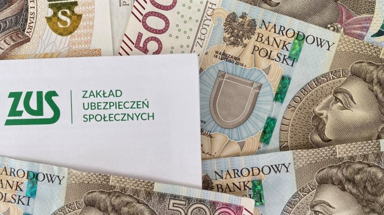 ZUS za pierwsze półrocze br. wypłacił obcokrajowcom ponad 2 mln świadczeń…