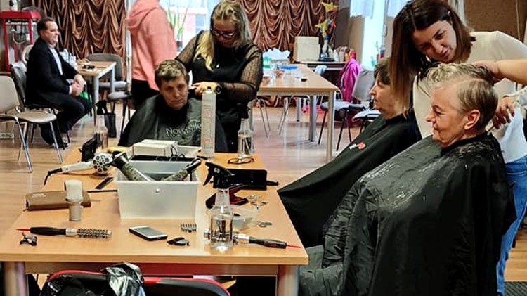 Gmina Malbork. Mistrzyni Świata fryzjerstwa Karolina Hajdukiewicz bezpłatnie…