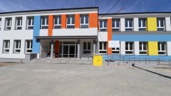 Zakończyły się prace związane z termomodernizacją budynku Zespołu Szkolno-Przedszkolnego w Nowym Stawie.
