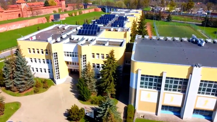 Którą szkołę wybrać po podstawówce? Mały przewodnik po szkołach…
