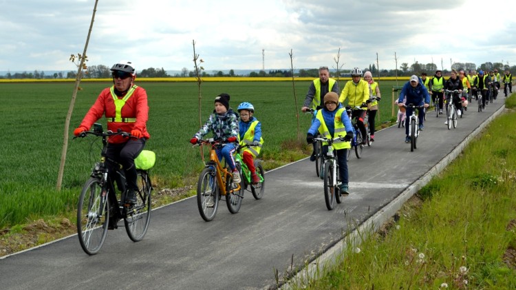 Rowerowa przygoda i kapsuła czasu – wyjątkowy piknik w Gminie Stare…