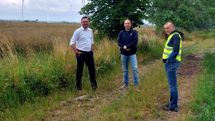 Wkrótce nowa droga w Starej Kościelnicy – kolejna inwestycja w gminie…