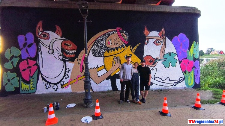 Nowy mural w Malborku – STREET ART FEST połączył sztukę i społeczność.…