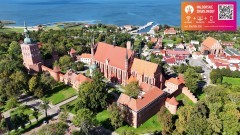 Frombork z lotu ptaka 2025. Światłowód we Fromborku od Malborskie Światłowody #frombork #drone. Zobacz wideo i zdjęcia