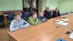 Młodzież włącza się w tworzenie projektu skate parku w Sztutowie.