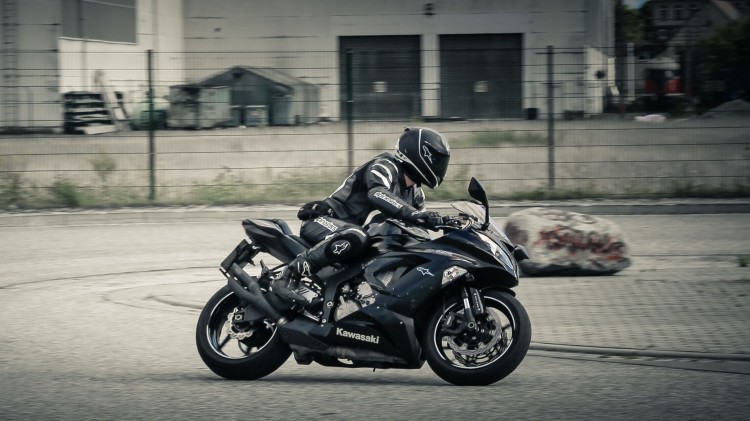 Rozpoczyna się sezon motocyklowy – policja przypomina o bezpieczeństwie…