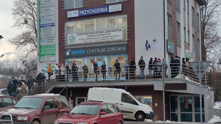 Malbork. Ruszyła rejestracja seniorów mających 70 i więcej lat na…