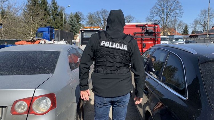 Malbork. Kryminalni zabezpieczyli samochody o wartości kilkuset tys.…