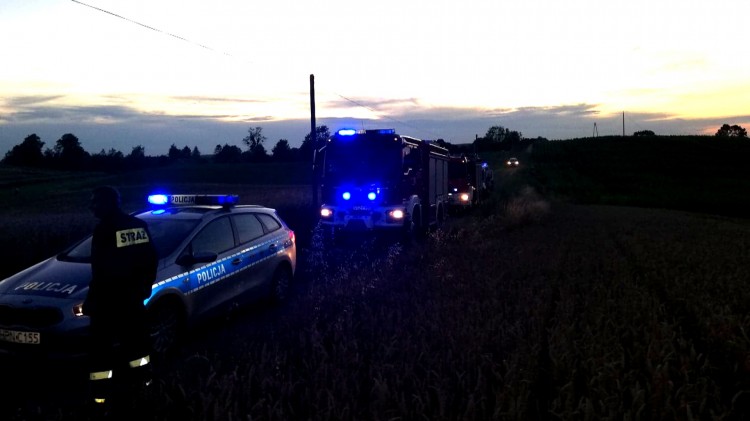Dąbrówka Malborska. Skoczek spadochronowy podczas lotu miał problemy…