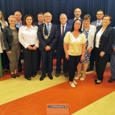 Uroczysta sesja Rady Gminy Malbork ? radni i Wójt złożyli ślubowanie.